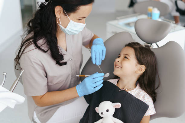 Best Emergency Tooth Extraction in Delhi, LA